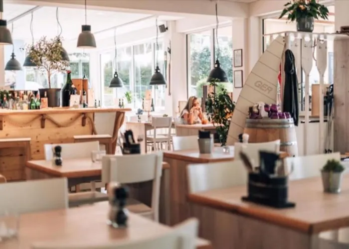 Gemutliche 93m2fewo Mit 2 Schlafzimmern Und Seitlichem Seeblick Vom Balkon