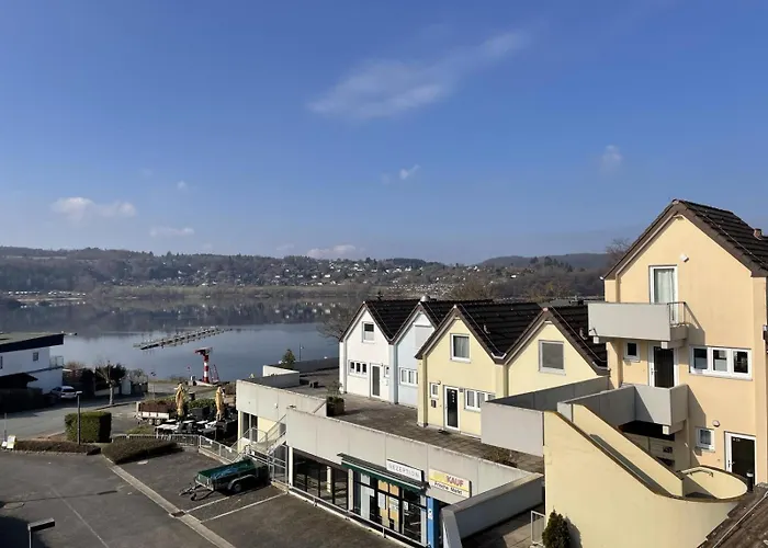Gemutliche 93m2fewo Mit 2 Schlafzimmern Und Seitlichem Seeblick Vom Balkon